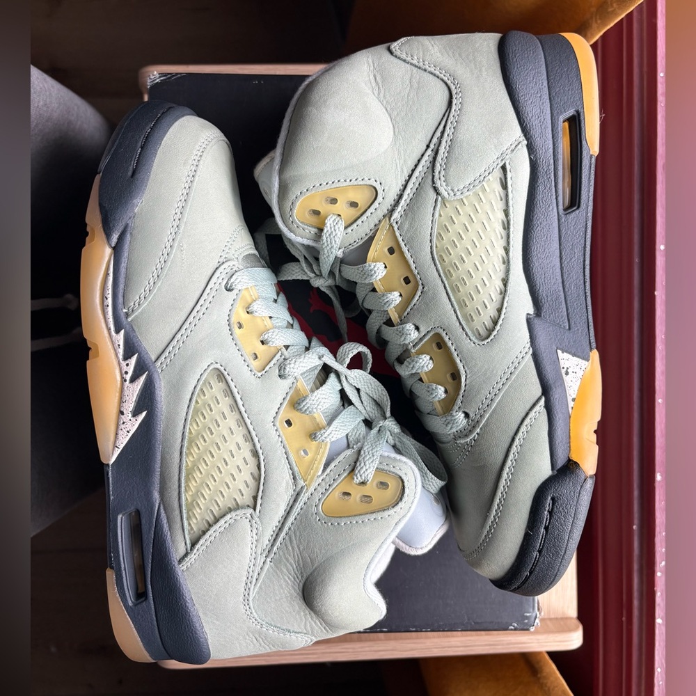 Air Jordan 5 Retro “Jade Horizon” GS size 5Y